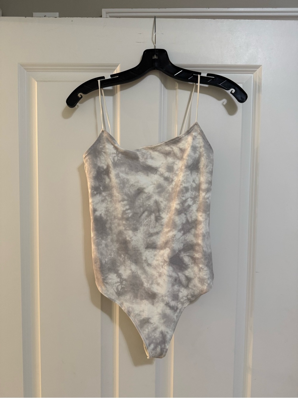 Abercrombie bodysuit gray and white medium tie dye